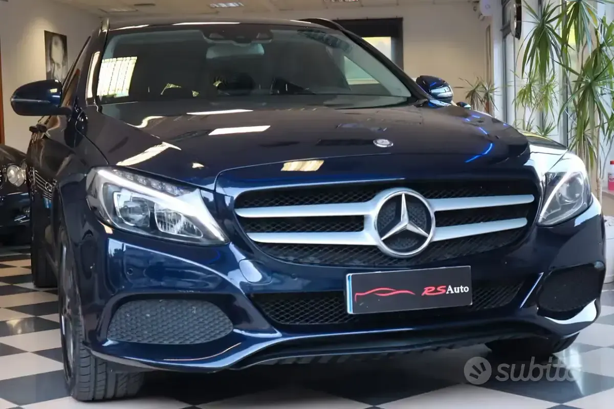 Usata Mercedes C220 170 CV (125 kW) 2015 Blu Station wagon