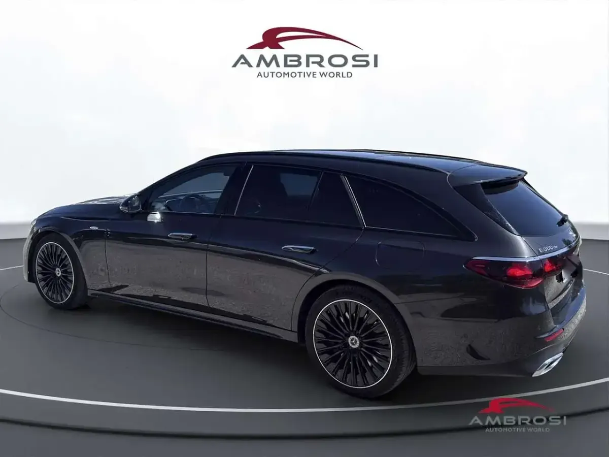 Usata Mercedes E300 Advanced 197 CV (144 kW) 2025 Grigio Station wagon