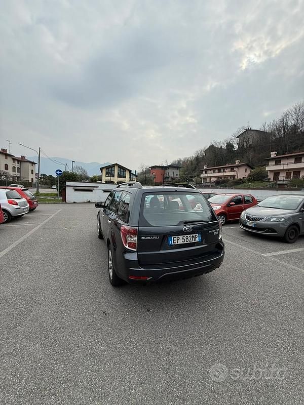 Usata Subaru Forester 2013 Blu SUV