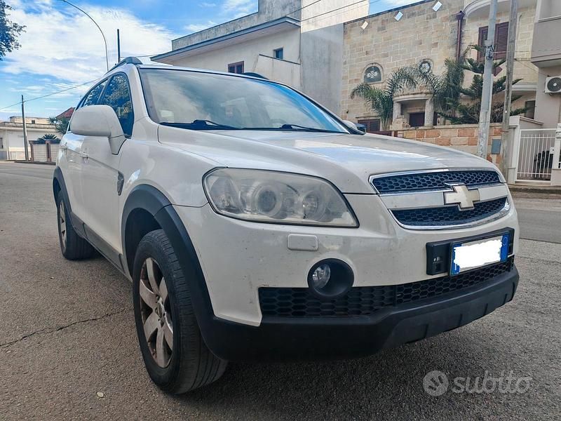Usata Chevrolet Captiva 126 CV (92 kW) 2009 Bianco SUV