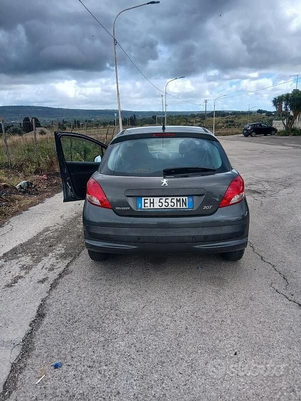 Usata Peugeot 207 2011 Grigio Berlina