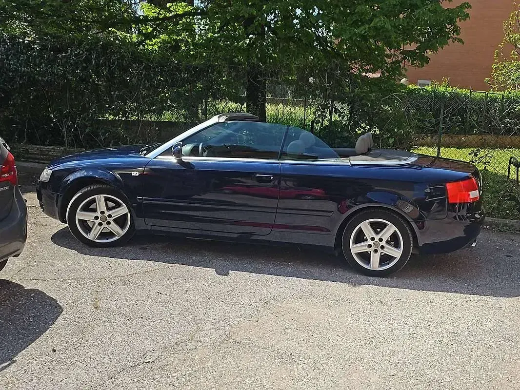 Usata Audi A4 Cabriolet 170 CV (125 kW) 2002 Blu/azzurro Cabrio