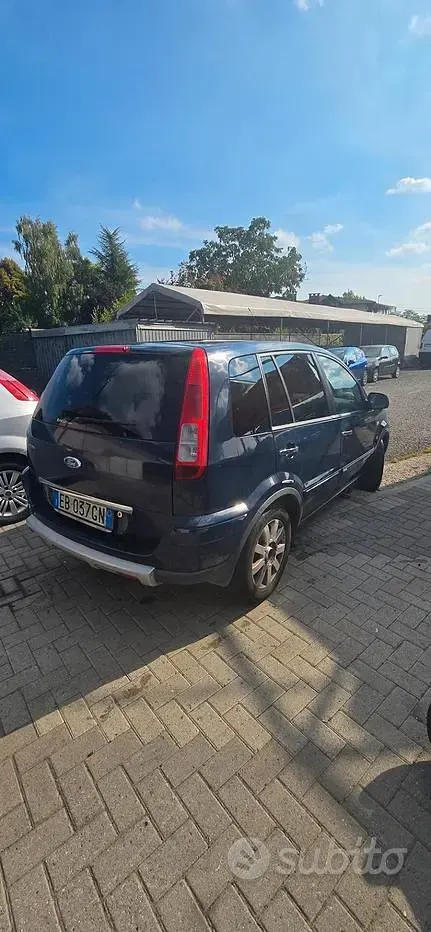 Usata Ford Fusion 76 CV (55 kW) 2010 Bluazzurro Utilitaria