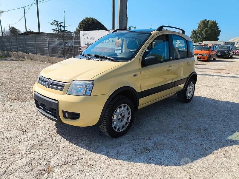 Usata Fiat Panda 4x4 59 CV (43 kW) 2007 Giallo Utilitaria