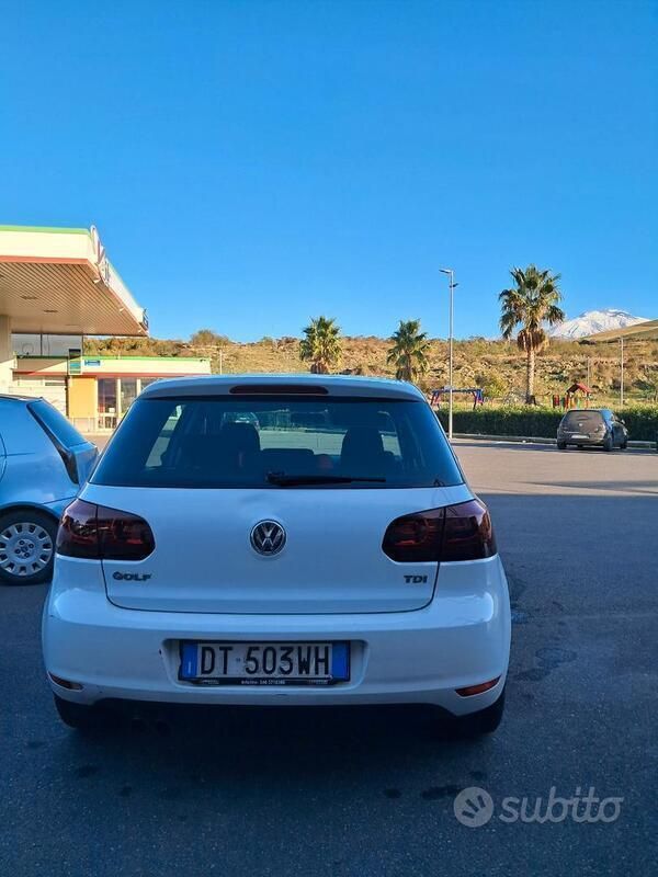 Usata VW Golf VI 110 CV (80 kW) 2009 Bianco Utilitaria
