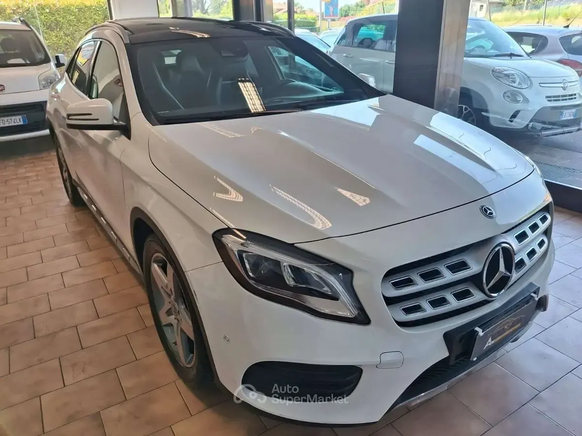 Usata Mercedes GLA220 AMG 122 CV (89 kW) 2019 Bianco SUV