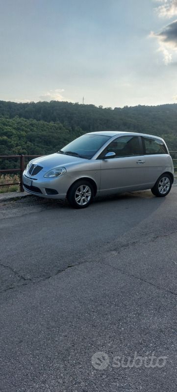 Grigio Usata 2007 Lancia Ypsilon Due volumi | 3600 € (Molto cara) - Immagine 1/3