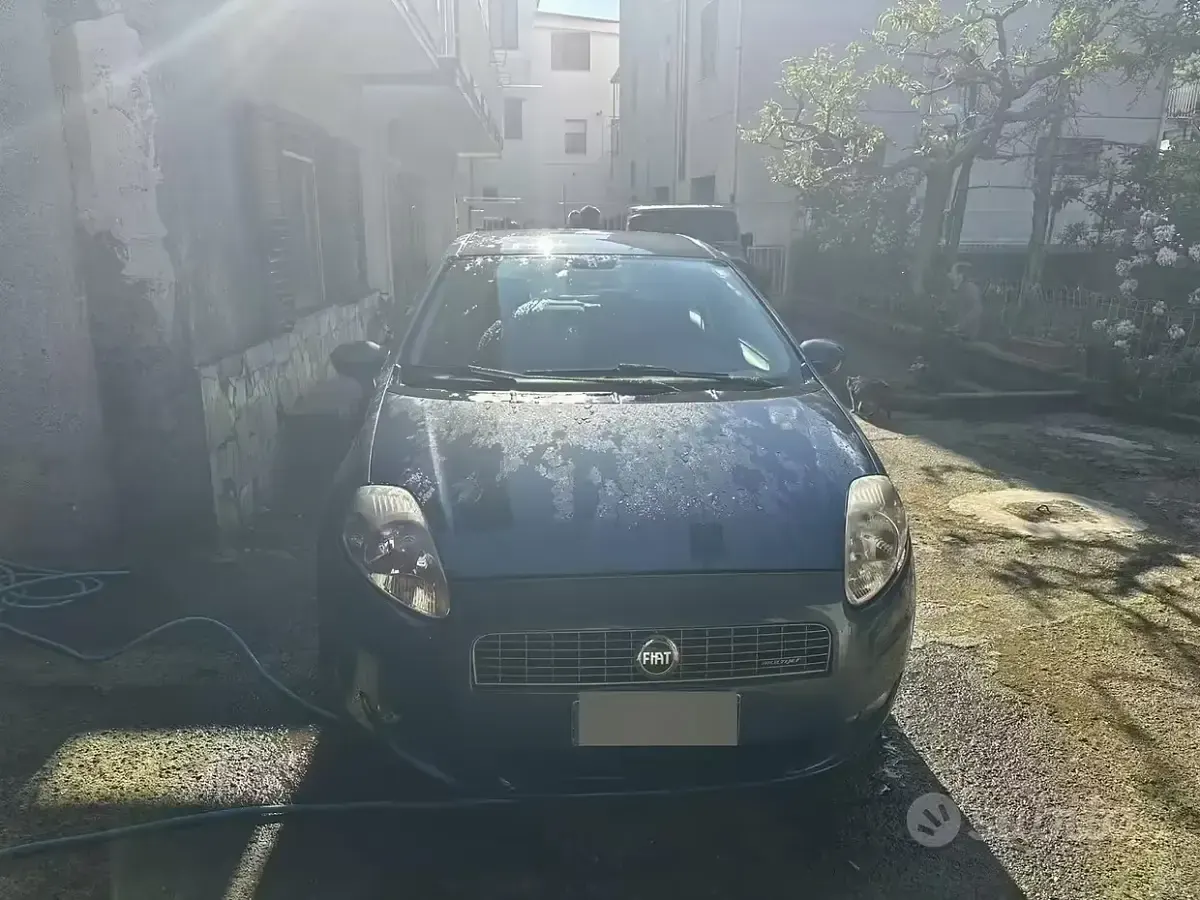 Usata Fiat Punto 75 CV (55 kW) 2008 Blu Utilitaria