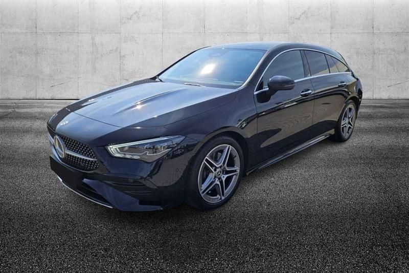 Nero Usata 2024 Mercedes CLA200 Shooting Brake Advanced Station wagon | 39.450 € (Molto cara) - Immagine 1/4