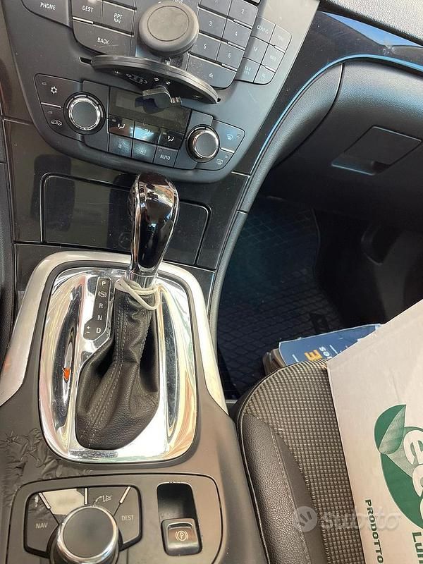 Usata Opel Insignia 160 CV (117 kW) 2010 Grigio Berlina