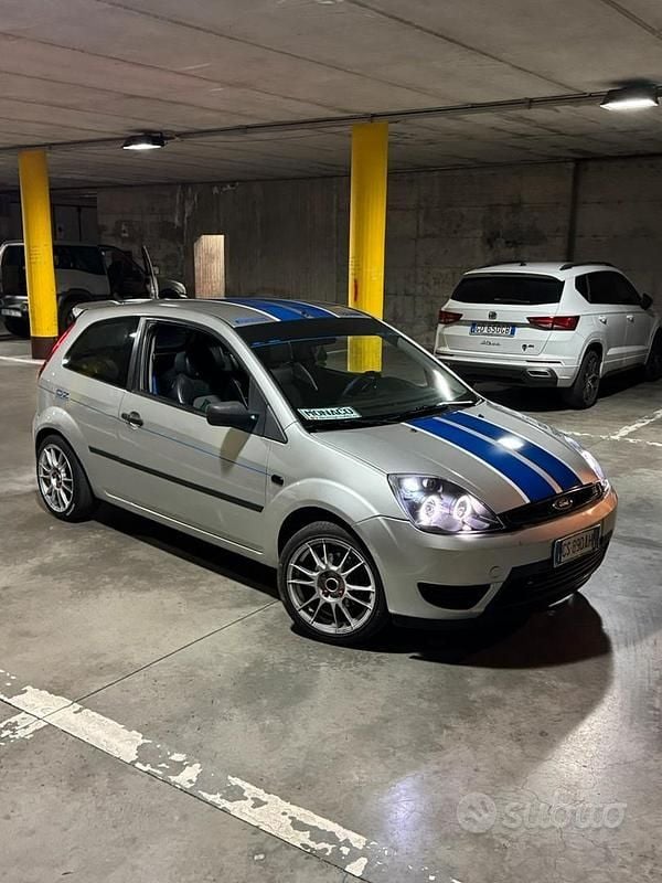 Usata Ford Fiesta Zetec 75 CV (55 kW) 2004 Utilitaria