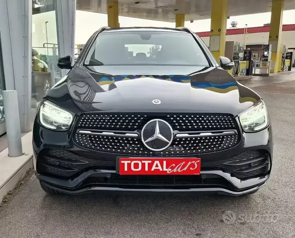 Usata Mercedes GLC300de Premium 194 CV (142 kW) 2020 Nero metallizzato SUV