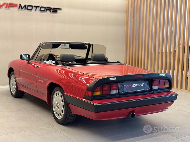 Usata Alfa Romeo Spider Quadrifoglio Verde 125 CV (91 kW) 1987 Cabrio