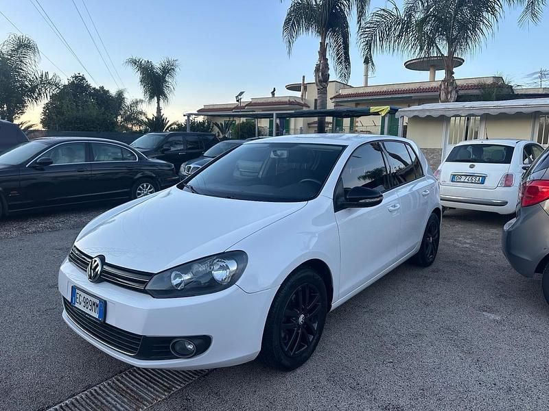 Usata VW Golf VI 160 CV (117 kW) 2010 Bianco Utilitaria