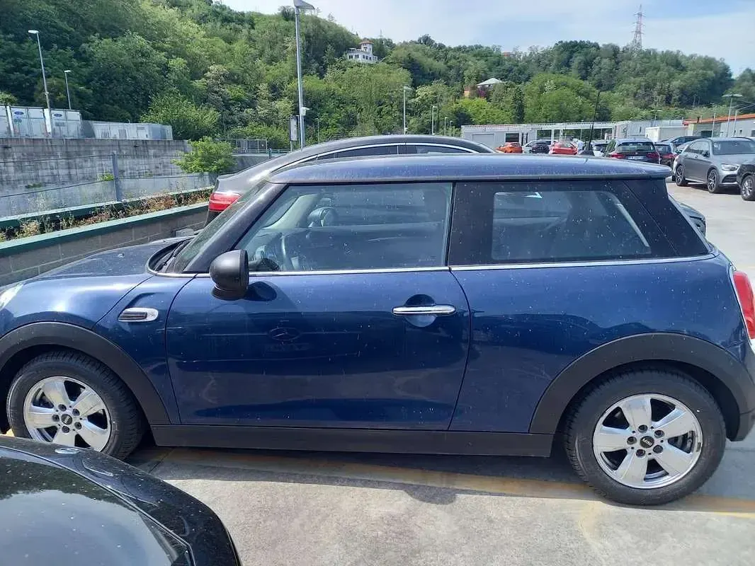 Usata Mini ONE 102 CV (75 kW) 2017 Blu/azzurro Utilitaria