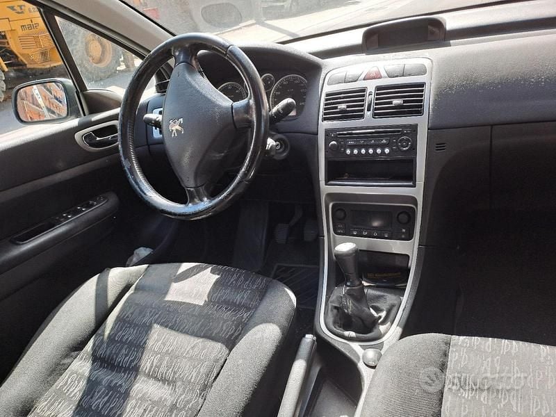 Usata Peugeot 307 109 CV (80 kW) 2005 Grigio Berlina