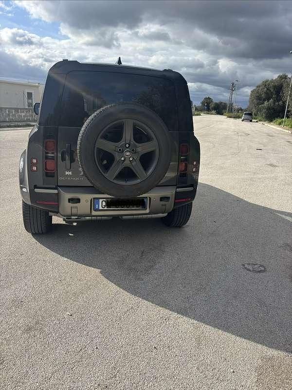 Usata Land Rover Defender SE 200 CV (147 kW) 2024 SUV