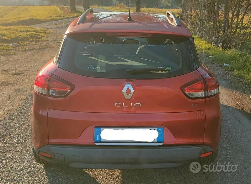 Usata Renault Clio GrandTour 90 CV (66 kW) 2016 Rosso Station wagon