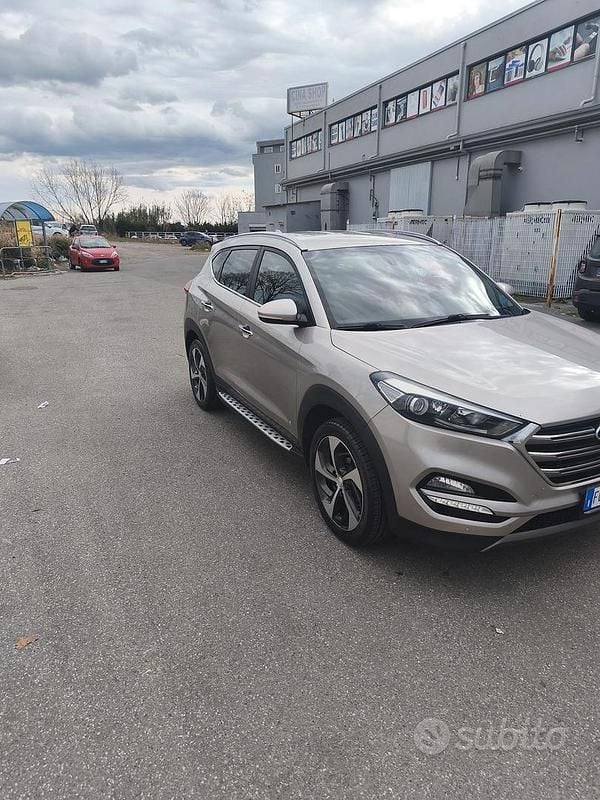 Usata Hyundai Tucson Xpossible 2015 Grigio SUV