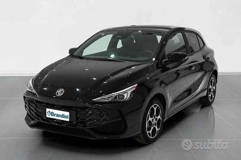 Nero Nuova 2025 MG MG3 Due volumi | 19.998 € (Molto cara) - Immagine 1/4