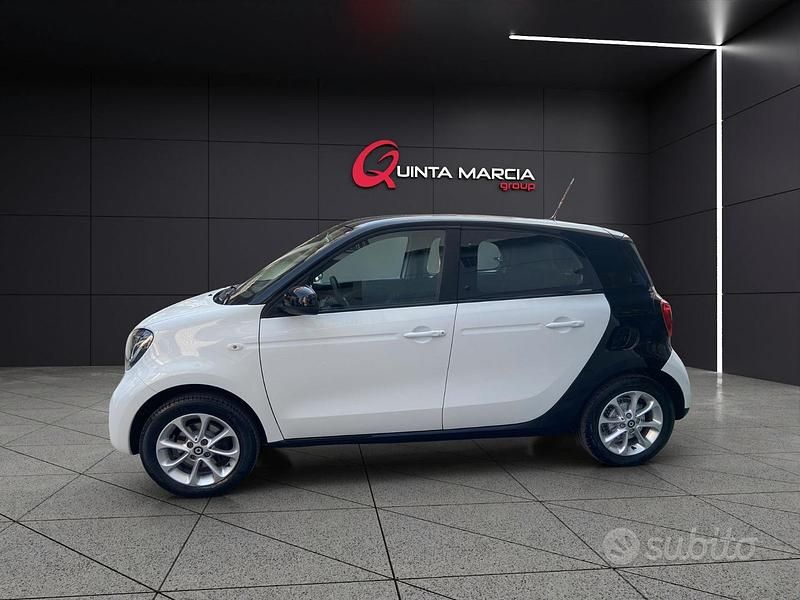 Usata Smart ForFour 71 CV (52 kW) 2018 Bianco Utilitaria