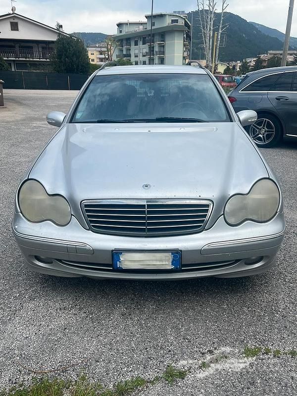 Usata Mercedes C220 143 CV (105 kW) 2003 Grigio Station wagon