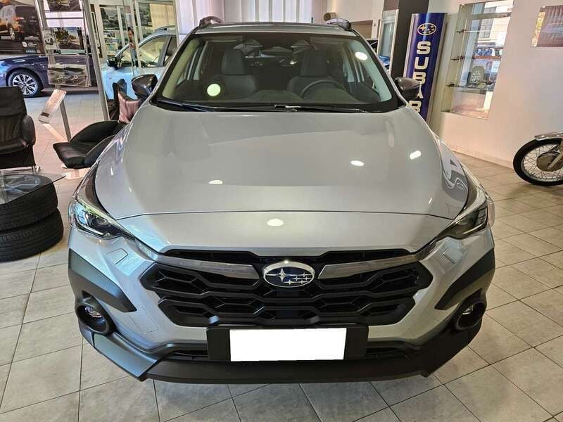Usata Subaru Crosstrek Style 136 CV (100 kW) 2024 Grigio SUV