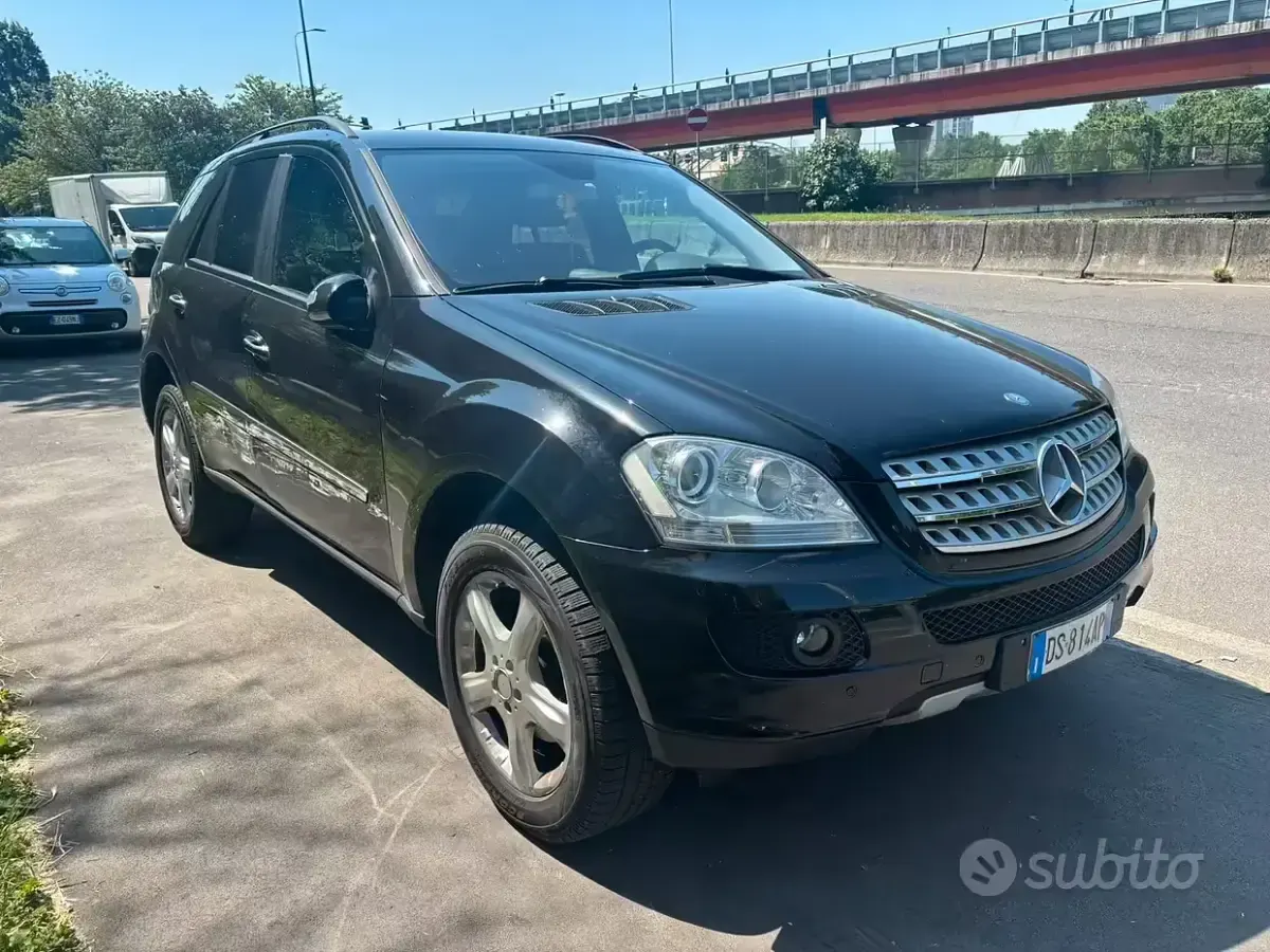 Usata Mercedes ML320 224 CV (164 kW) 2008 Nero SUV