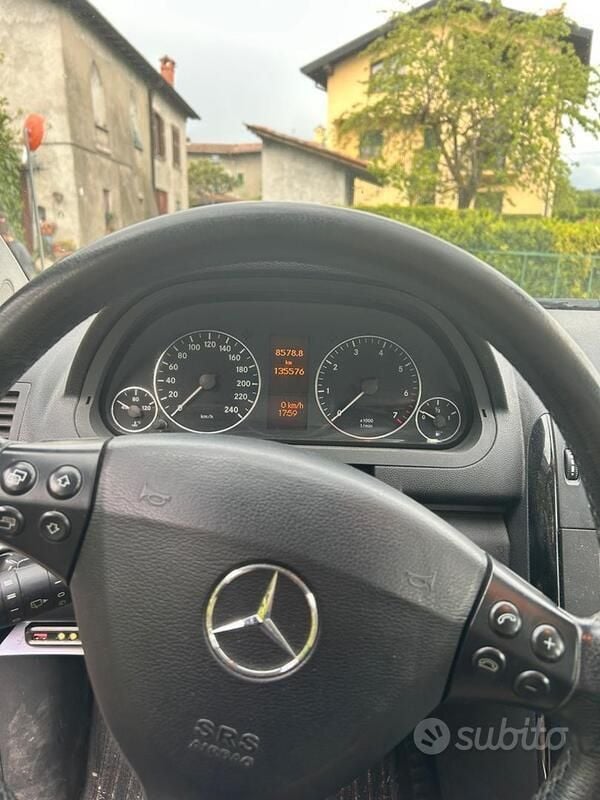 Usata Mercedes A160 95 CV (69 kW) 2010 Grigio Berlina