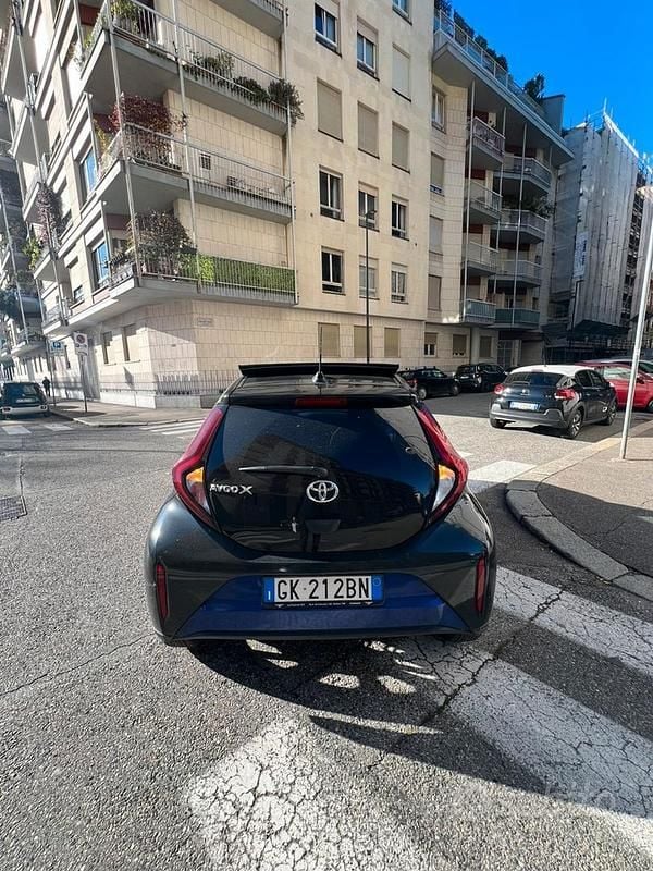 Usata Toyota Aygo X Trend 72 CV (52 kW) 2022 Blu SUV