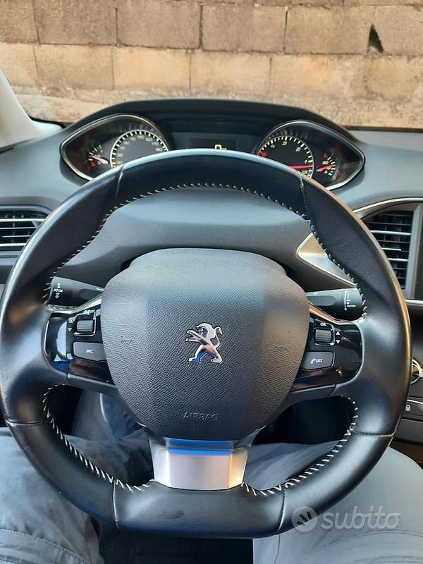 Usata Peugeot 308 Allure 131 CV (96 kW) 2018 Berlina