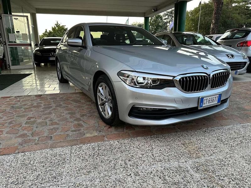Usata BMW 530e Luxury Line 184 CV (135 kW) 2019 Argento Berlina