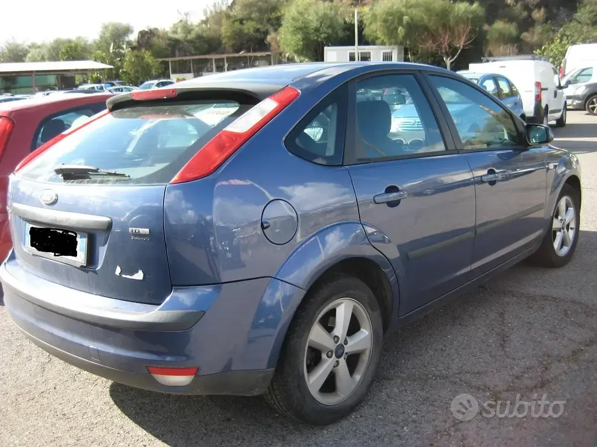 Usata Ford Focus Zetec 90 CV (66 kW) 2006 Bluazzurro Station wagon