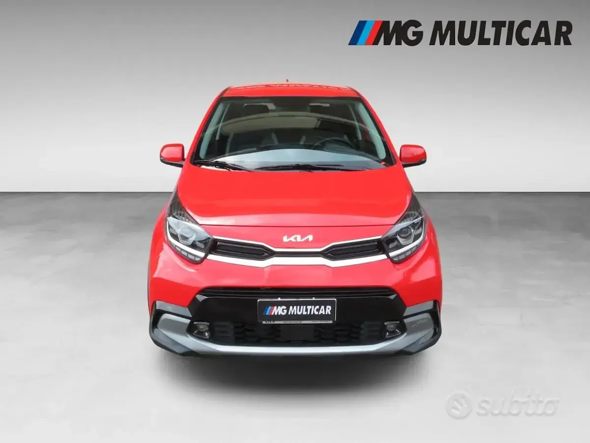 Usata Kia Picanto Comfort 67 CV (49 kW) 2022 Rosso Utilitaria