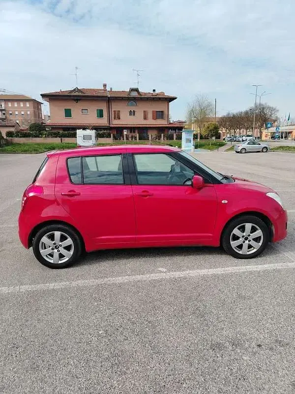 Usata Suzuki Swift GL 90 CV (66 kW) 2010 Rosso Utilitaria