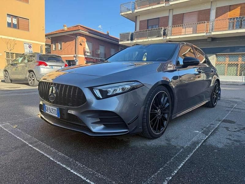 Usata Mercedes A250 Premium 224 CV (164 kW) 2020 Grigio Berlina