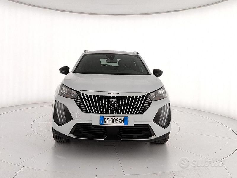 Usata Peugeot 2008 Allure 131 CV (96 kW) 2025 Bianco SUV