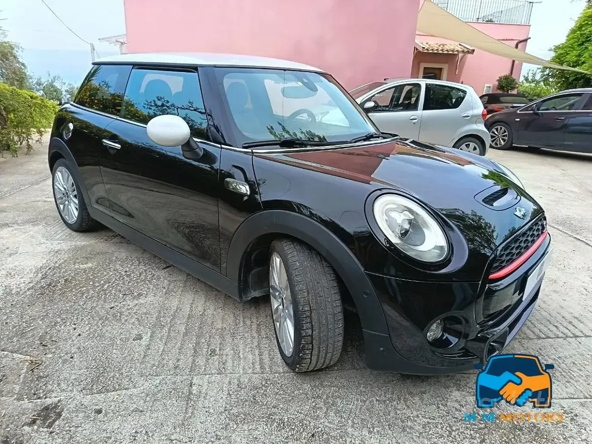 Usata Mini Cooper SD Business 170 CV (125 kW) 2016 Nero Utilitaria