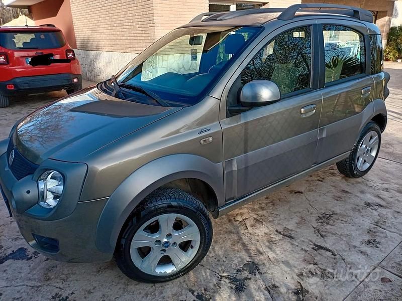 Usata Fiat Panda 4x4 Cross 95 CV (69 kW) 2007 Utilitaria