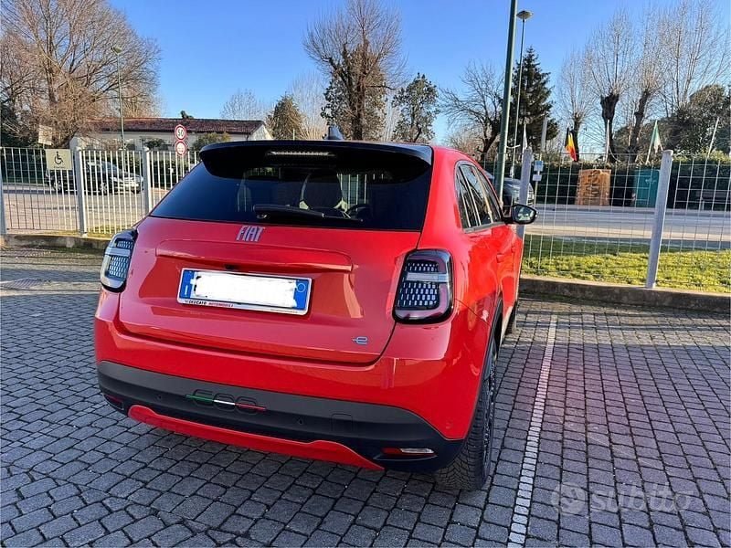 Occasion Fiat 600 La Prima 114 kW (156 ch) 2023 Citadine