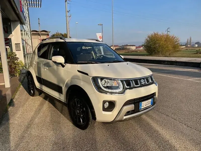 Usata Suzuki Ignis 83 CV (61 kW) 2022 Bianco SUV