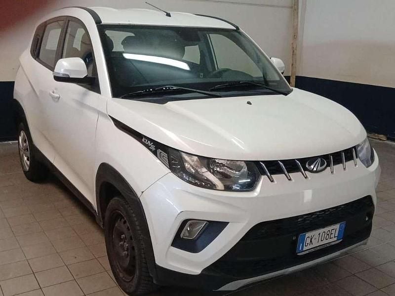 Usata Mahindra KUV100 87 CV (63 kW) 2022 Bianco SUV