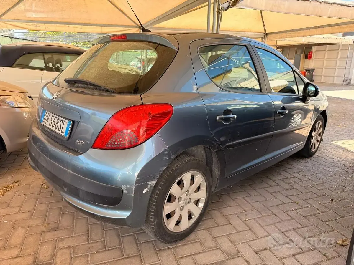 Gebraucht Peugeot 207 73 PS (53 kW) 2007 Grau Kleinwagen