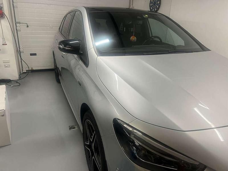 Usata Mercedes B250e Premium 160 CV (117 kW) 2022 Argento Monovolume