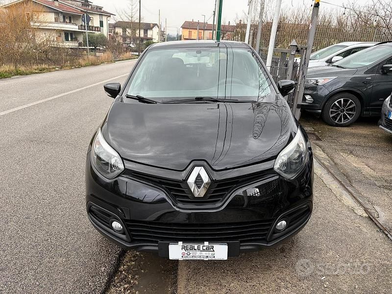 Usata Renault Captur 90 CV (66 kW) 2015 Nero SUV