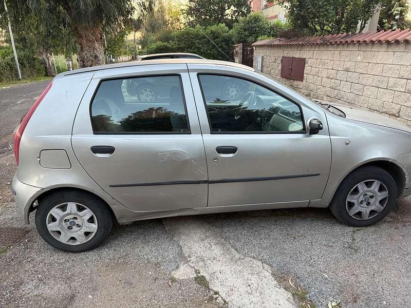 Usata Fiat Punto Active 60 CV (44 kW) 2003 Grigio Utilitaria