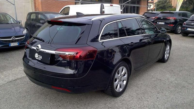 Usata Opel Insignia Cosmo 136 CV (100 kW) 2015 Nero Station wagon