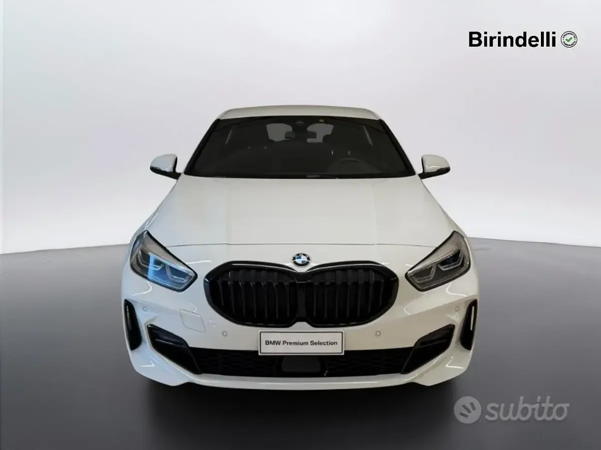 Usata BMW 116 M Sport 116 CV (85 kW) 2024 Alpin white pastello Utilitaria