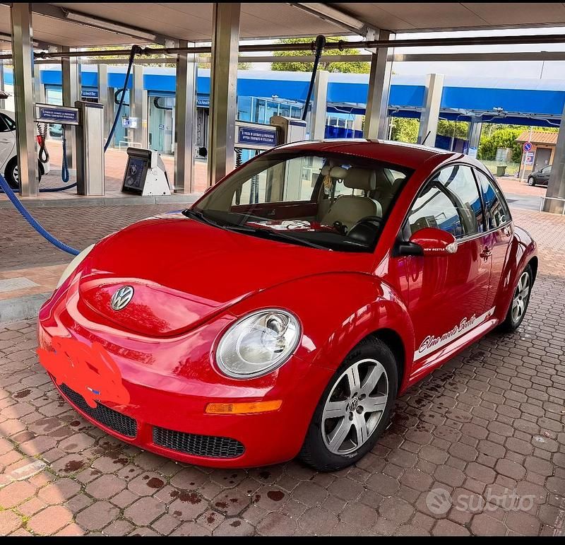 Usata VW New Beetle 150 CV (110 kW) 2006 Rosso Utilitaria