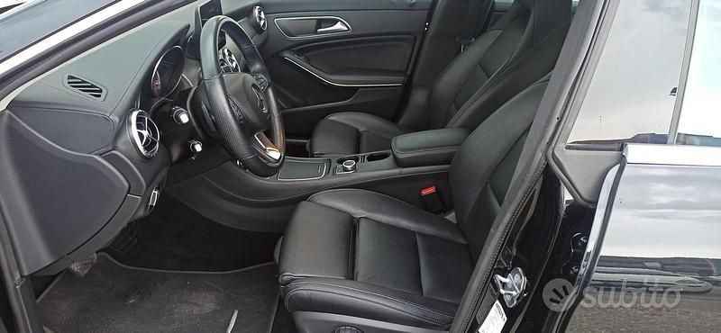 Usata Mercedes CLA200 2019 Nero Station wagon
